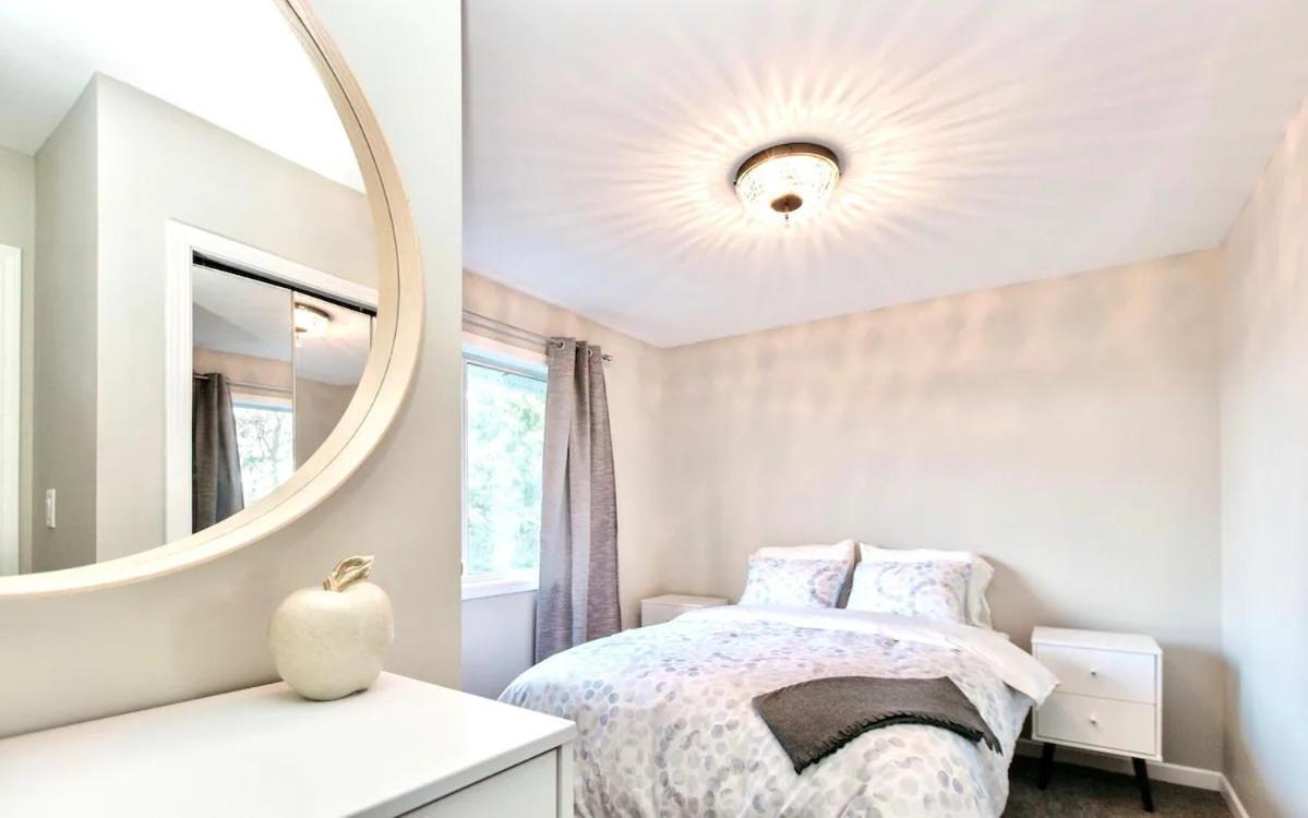 Stunning Home With Amazing Views Near The City Victoria Esterno foto